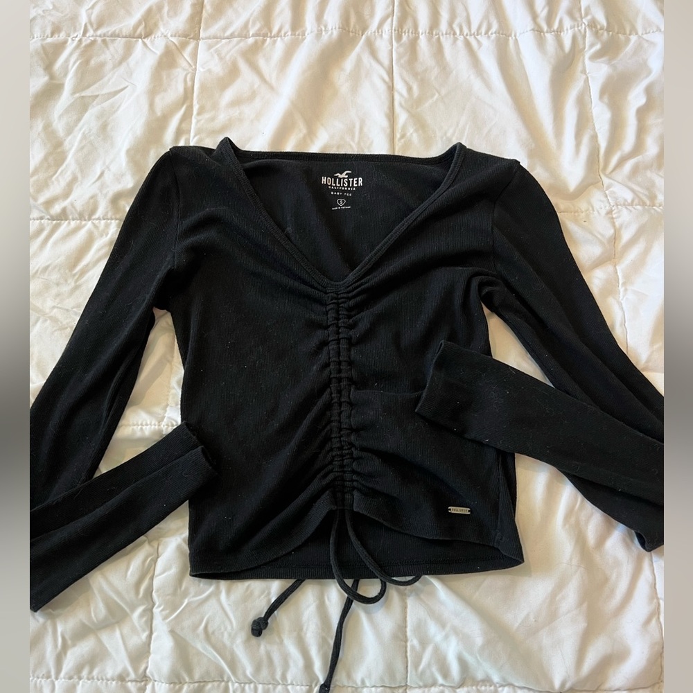 Black long sleeve scrunched top